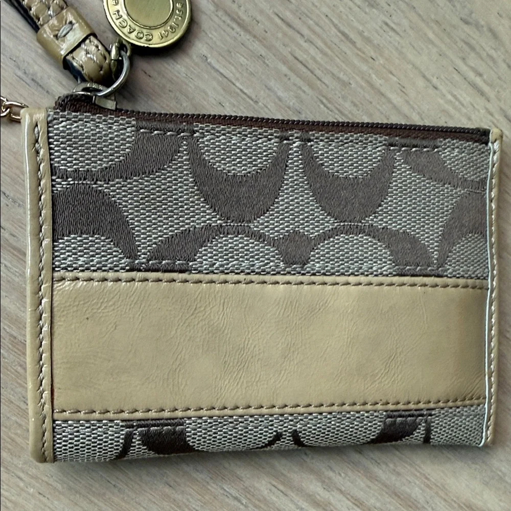 Coach Signature Brown and Tan Keychain Wallet - Picture 4 of 9